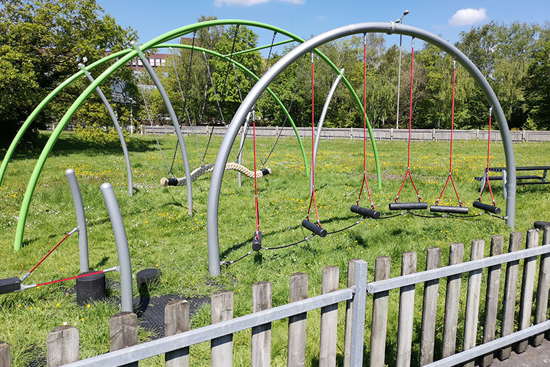 Elles Close Play Area Rope Swings